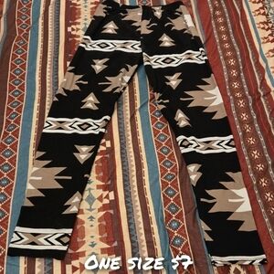 Black and Tan Geometric Leggings